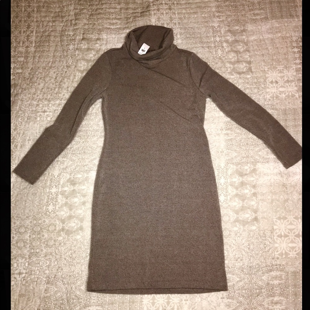 Banana Republic beige cowl neck sweater dress NWT - Picture 8 of 8